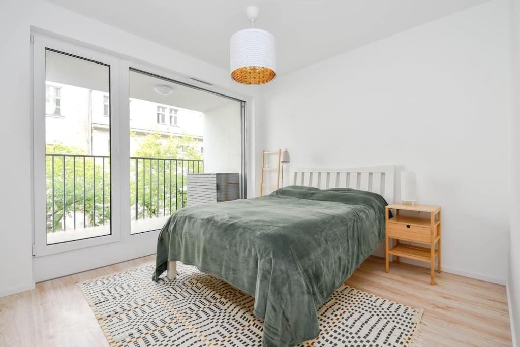 New Modern Apartment In City Center Братислава Екстер'єр фото
