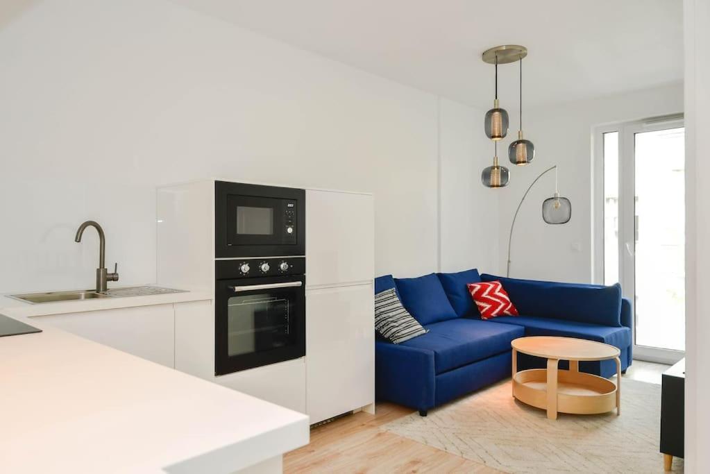 New Modern Apartment In City Center Братислава Екстер'єр фото